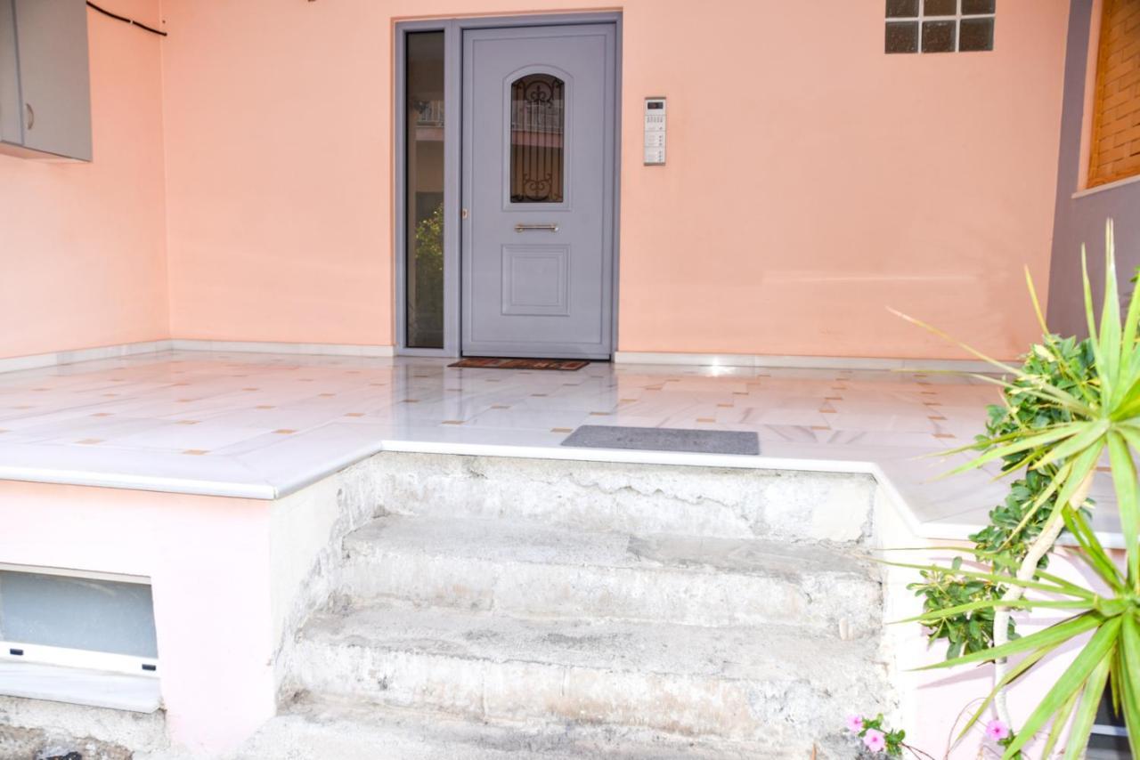 C&M Apartments Kalamata Exterior photo